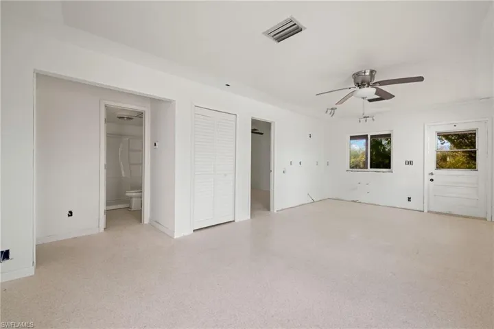Side 2 Living room