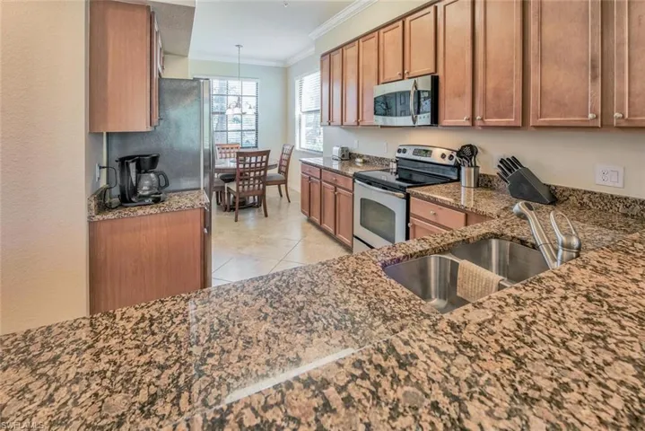 9715  Acqua  CT, Naples, FL 34113