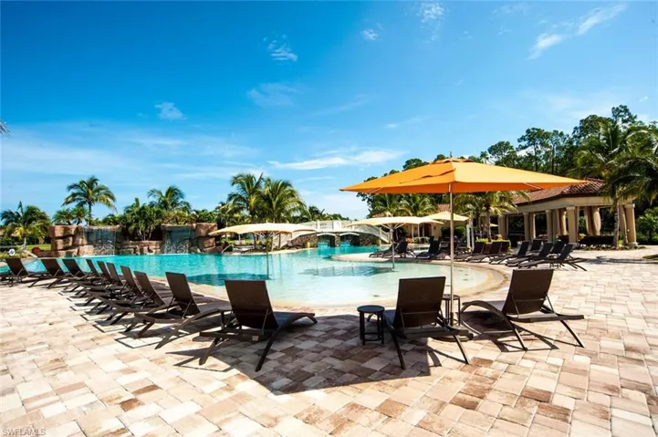 9715  Acqua  CT, Naples, FL 34113
