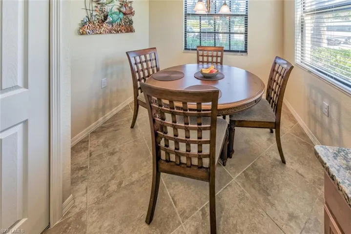 9715  Acqua  CT, Naples, FL 34113