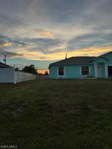 18 Nw 13th Ave, Cape Coral, Florida 33993