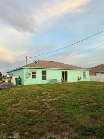 18 Nw 13th Ave, Cape Coral, Florida 33993