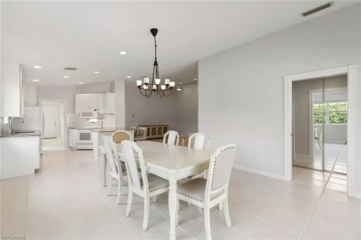 3404  Cayman  LN, Naples, FL 34119