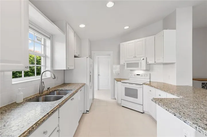 3404  Cayman  LN, Naples, FL 34119