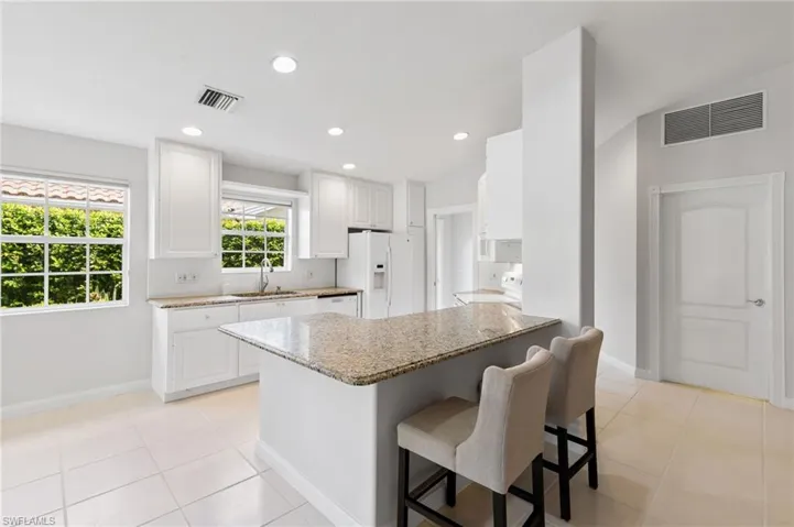 3404  Cayman  LN, Naples, FL 34119