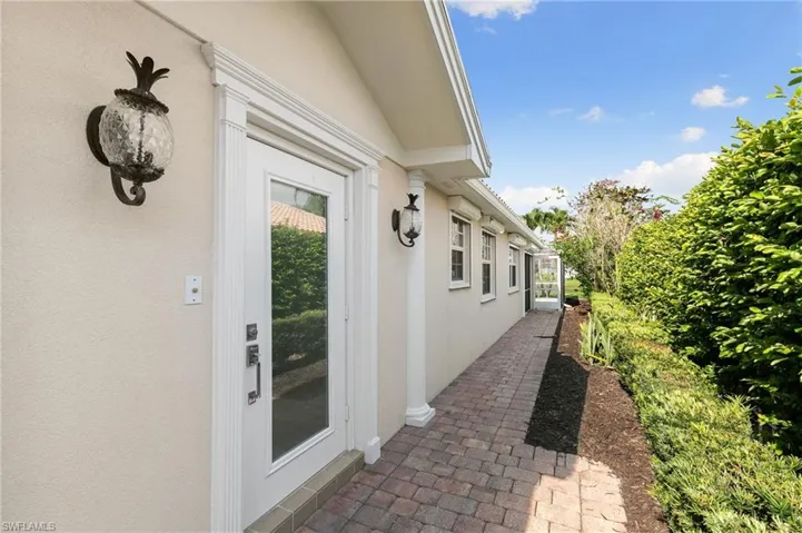 3404  Cayman  LN, Naples, FL 34119