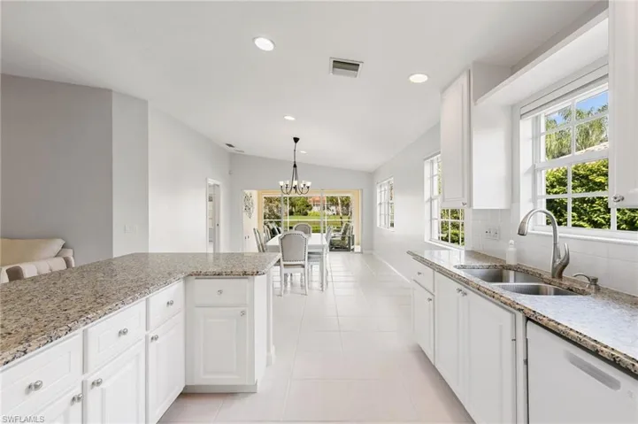 3404  Cayman  LN, Naples, FL 34119