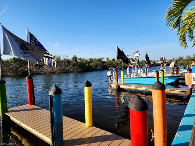Matlacha water front restaurants