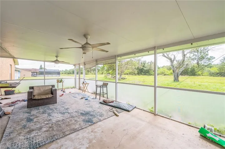 419 Candlewick Cir S, Lehigh Acres Fl 33936
