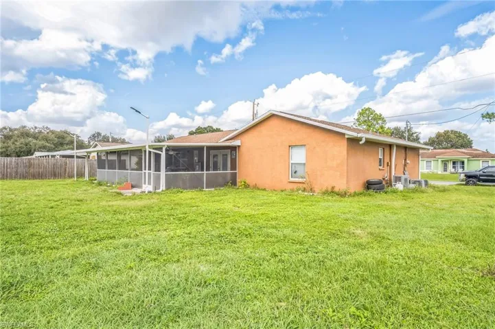 419 Candlewick Cir S, Lehigh Acres Fl 33936