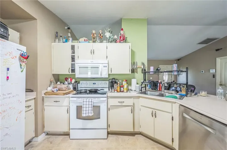419 Candlewick Cir S, Lehigh Acres Fl 33936