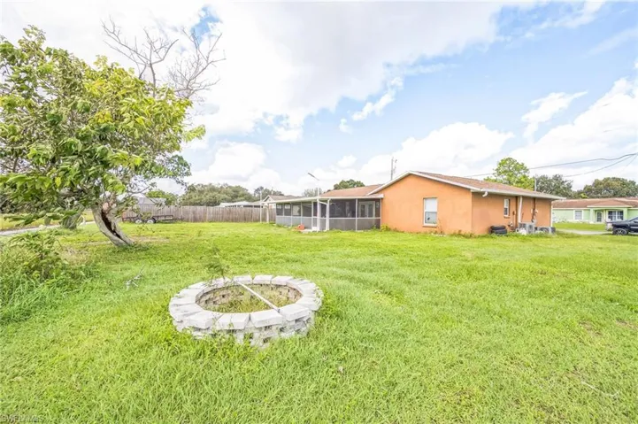 419 Candlewick Cir S, Lehigh Acres Fl 33936