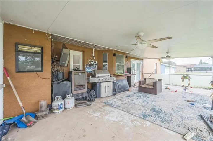 419 Candlewick Cir S, Lehigh Acres Fl 33936