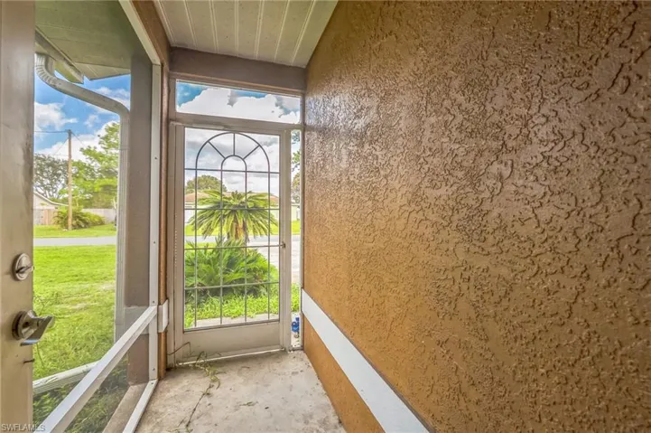 419 Candlewick Cir S, Lehigh Acres Fl 33936