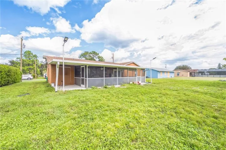 419 Candlewick Cir S, Lehigh Acres Fl 33936