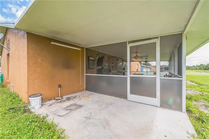 419 Candlewick Cir S, Lehigh Acres Fl 33936