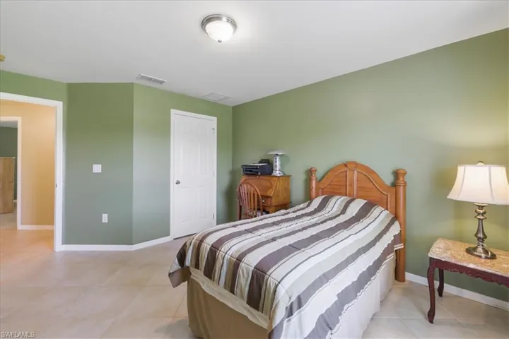 8141 Liriope Loop, Lehigh Acres, Florida 33972