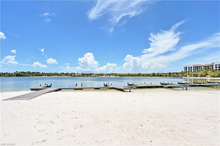 Vivaldi Dock area