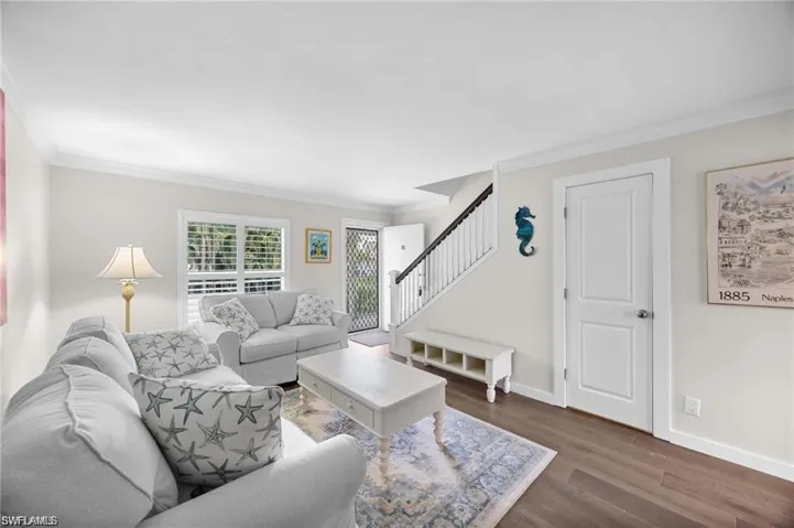 1222  Gordon  DR, Naples, FL 34102