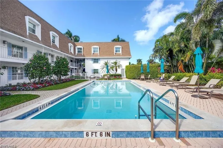 1222  Gordon  DR, Naples, FL 34102