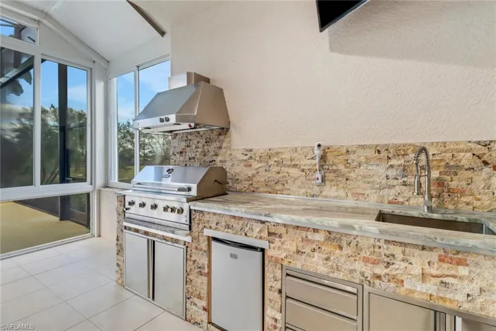 3885 52nd Ave Ne, Naples, Florida 34120