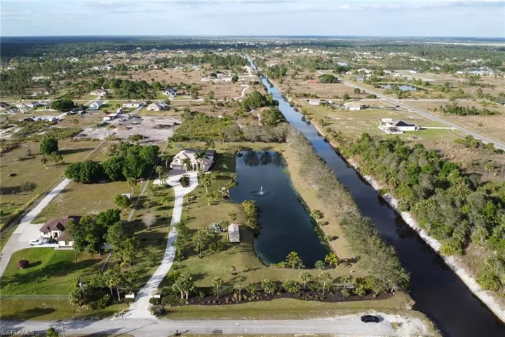 3885 52nd Ave Ne, Naples, Florida 34120
