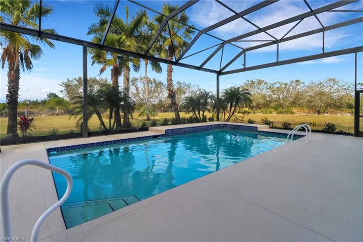 3885 52nd Ave Ne, Naples, Florida 34120