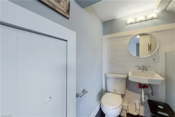 Dockside Bathroom