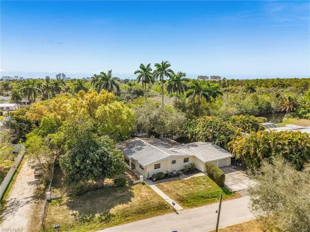 81 Glenmont Dr W, North Fort Myers, Florida 33917