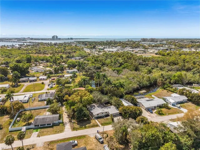81 Glenmont Dr W, North Fort Myers, Florida 33917