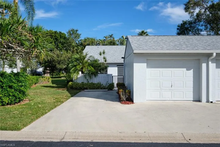 9627  Windsor Club  CIR, Fort Myers, FL 33905
