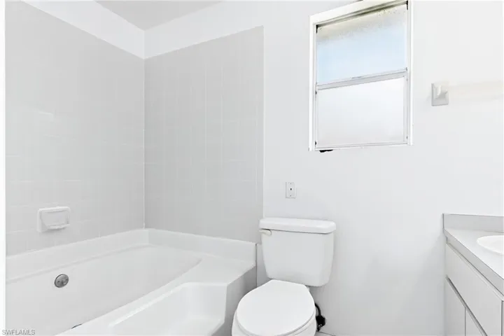 325 Ne 10th St, Cape Coral, Florida 33909