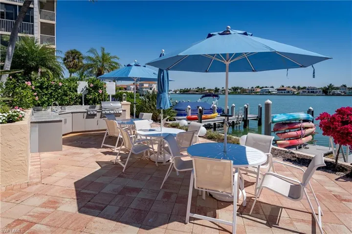 The Social committee sets up lots of live music performances and appetizers at this terrace location!