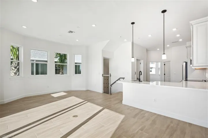 1620 Seahaven Dr unit 408 ~ Ready Now