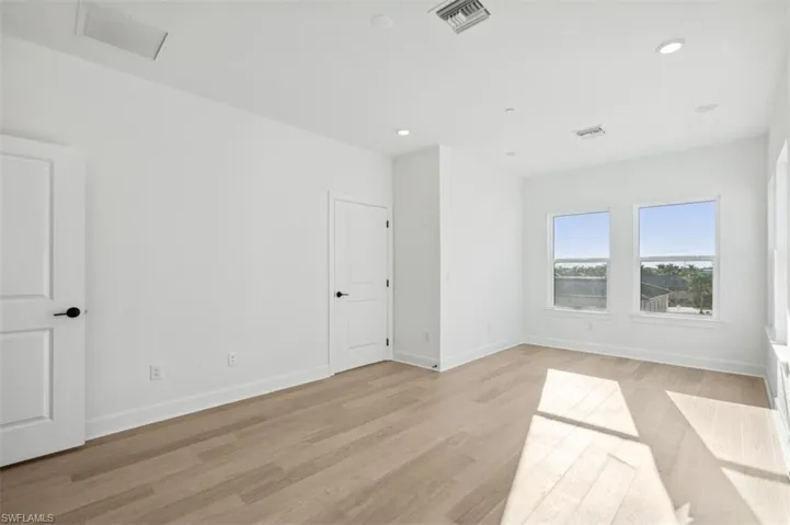 1620 Seahaven Dr unit 408 ~ Ready Now