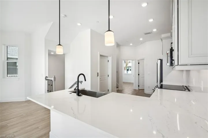 1620 Seahaven Dr unit 408 ~ Ready Now