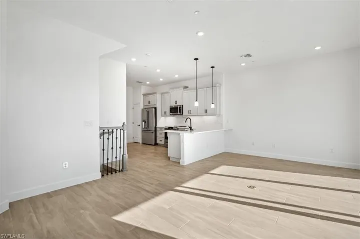 1620 Seahaven Dr unit 408 ~ Ready Now