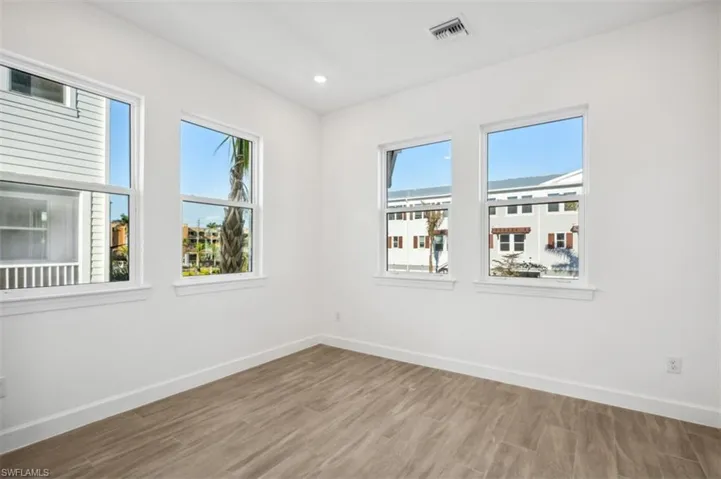 1620 Seahaven Dr unit 408 ~ Ready Now