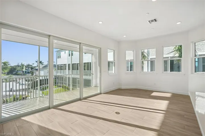 1620 Seahaven Dr unit 408 ~ Ready Now