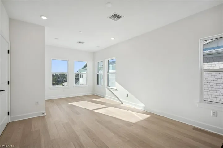 1620 Seahaven Dr unit 408 ~ Ready Now