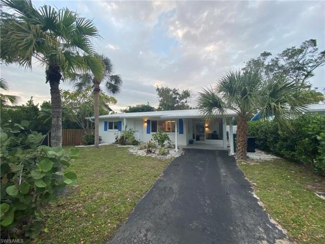 2207 Sunset LN, NAPLES FL 34104