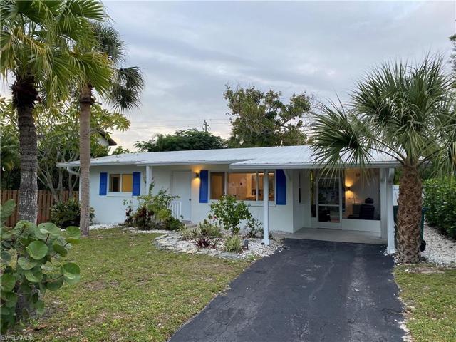 2207 Sunset LN, NAPLES FL 34104