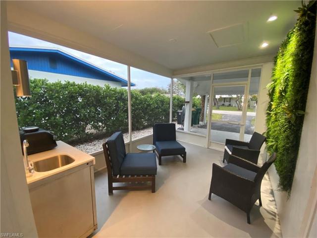 2207 Sunset LN, NAPLES FL 34104