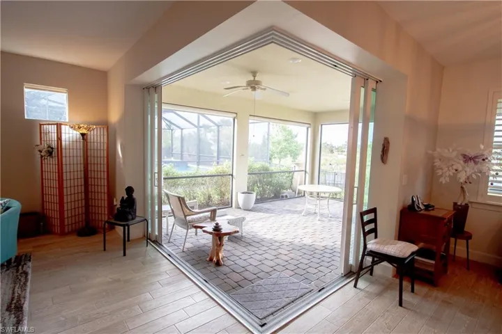 Zero-corner sliding door open to lanai