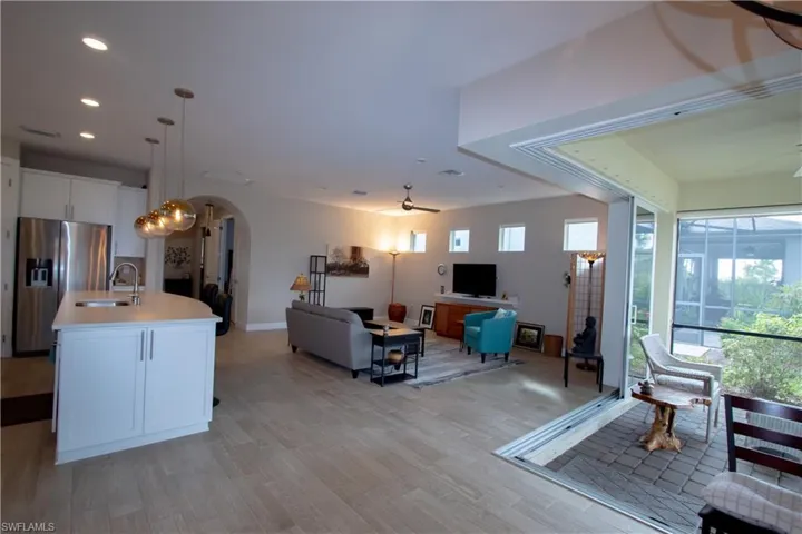 Zero-corner sliding door open to lanai