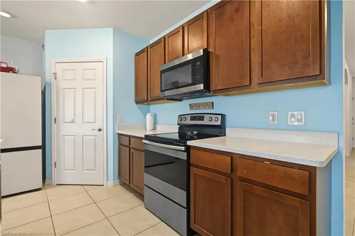 3190 Estancia Ln, Cape Coral, Florida 33909