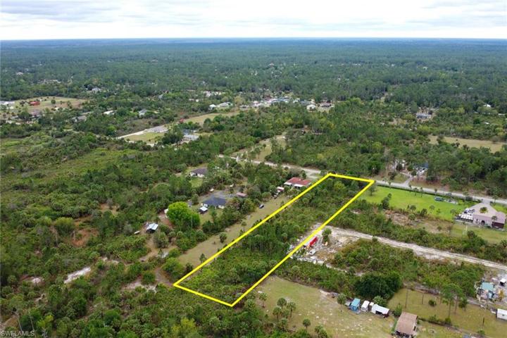 3229 4th AVE NE, NAPLES FL 34120