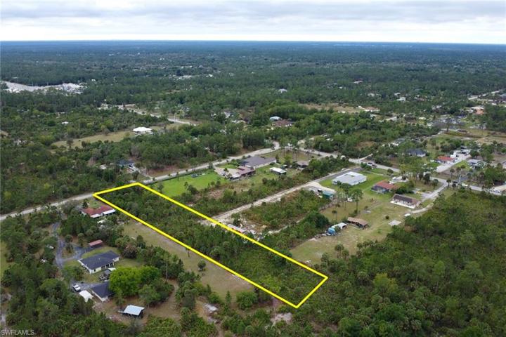 3229 4th AVE NE, NAPLES FL 34120
