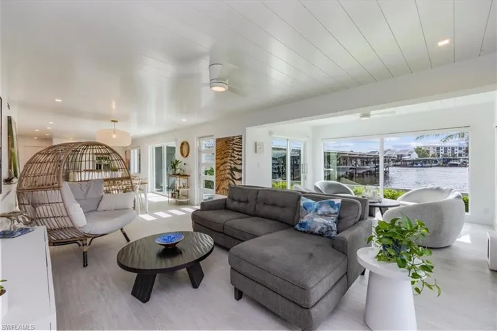 1100 8th Ave S 123f, Naples, Florida 34102