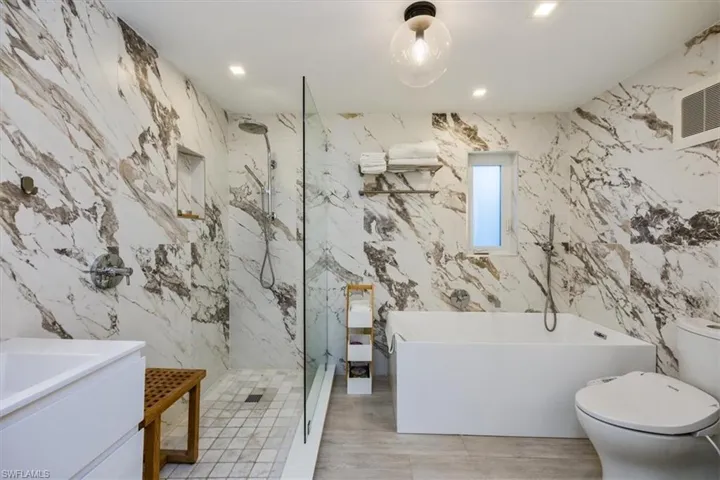 1100 8th Ave S 123f, Naples, Florida 34102